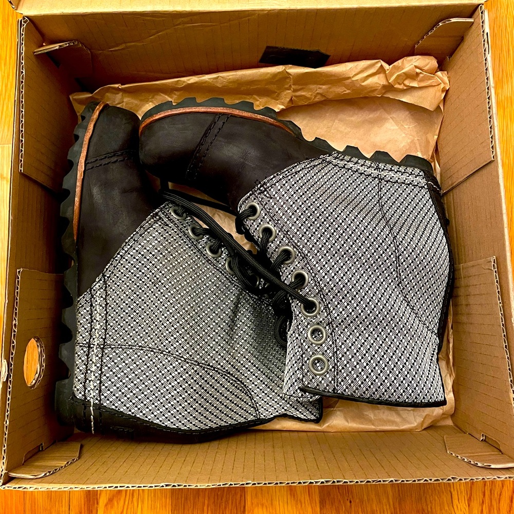 Sorel wedge Rain Boots